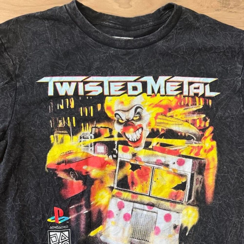 Retro style Twisted Metal PlayStation gaming graphic tee Size small